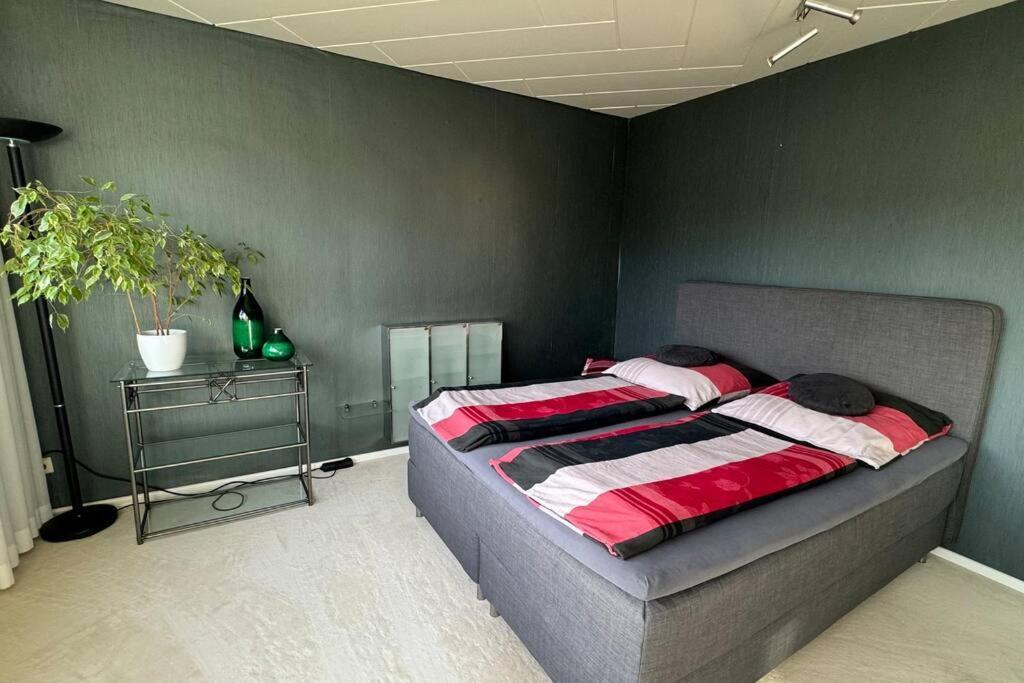 Monikas Home - Gemuetliche 3-Zimmer-Wohnung Im Herzen Von Boeblingen Exterior photo